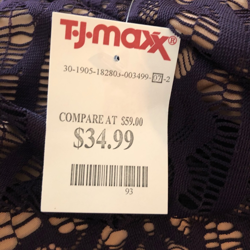 Dress - Picture 3 of 3